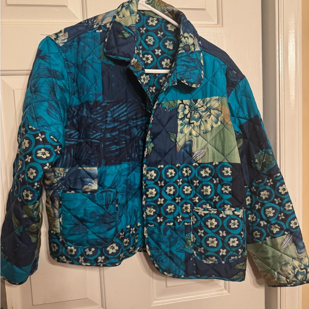 JohnPaulRichard 100% silk Blue Patchwork Quilted Jacket. Reversible. Petite M.